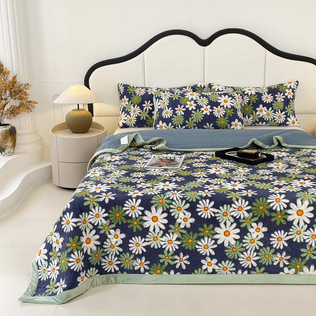 91家纺网 家纺一手货源 找家纺 大渔生活 2025新款牛奶绒印花床盖款四件套 秘密庄园