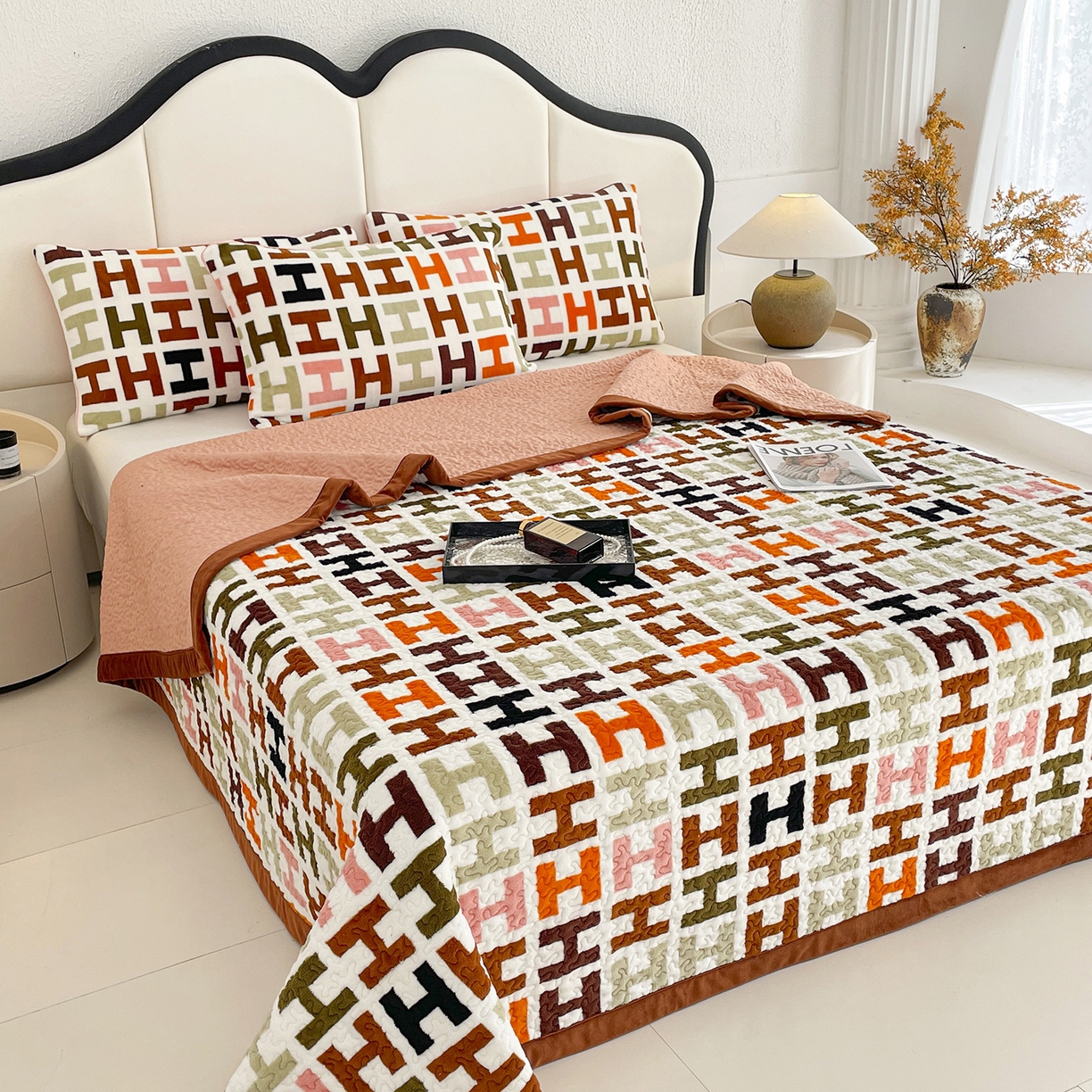 91家纺网 家纺一手货源 找家纺 大渔生活 2025新款牛奶绒印花床盖款四件套 爱马仕