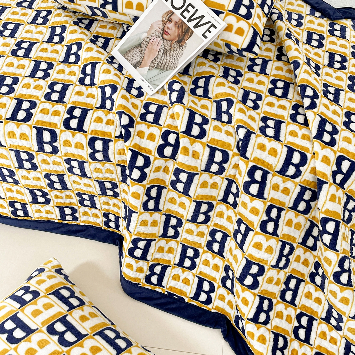 91家纺网 家纺一手货源 找家纺 大渔生活 2025新款牛奶绒印花床盖款四件套 剑桥