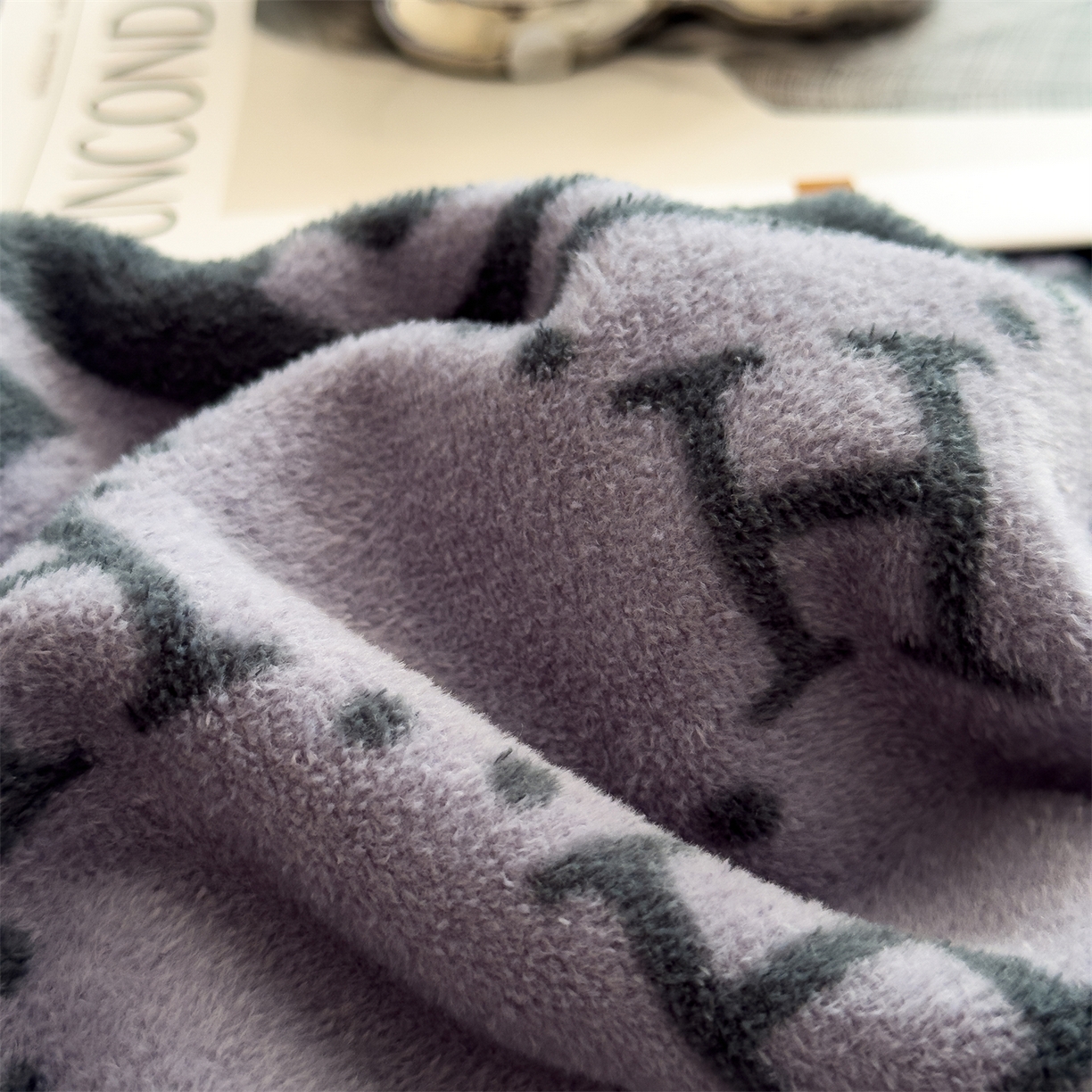 91家纺网 家纺一手货源 找家纺 慕木家纺 2025新款高克重印花仿羊绒双层毛毯毛毯毯子（可供跨境提供买家秀） H韵朝-灰