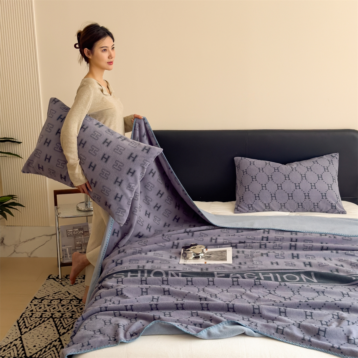 91家纺网 家纺一手货源 找家纺 慕木家纺 2025新款高克重印花仿羊绒双层毛毯毛毯毯子（可供跨境提供买家秀） H韵朝-灰