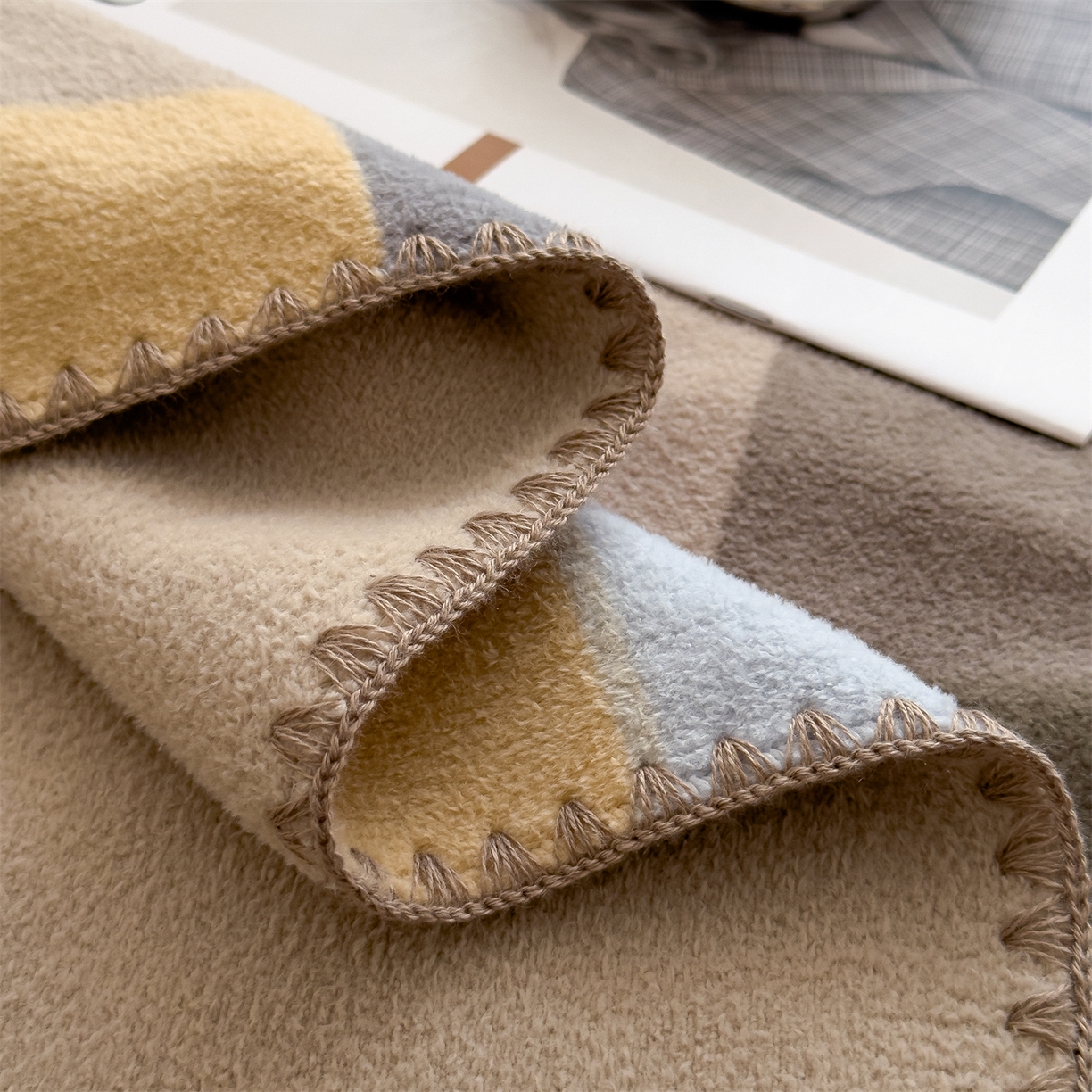 91家纺网 家纺一手货源 找家纺 慕木家纺 2025新款高克重印花仿羊绒双层毛毯毛毯毯子（可供跨境提供买家秀） 冰蓝格序-黄