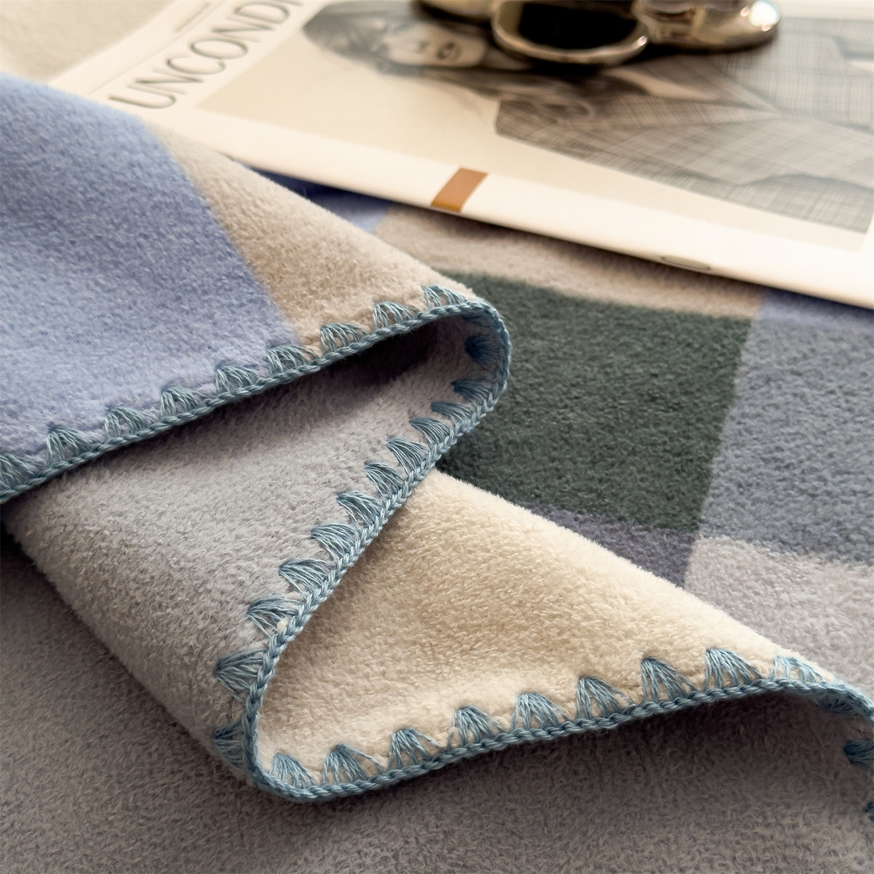 91家纺网 家纺一手货源 找家纺 慕木家纺 2025新款高克重印花仿羊绒双层毛毯毛毯毯子（可供跨境提供买家秀） 冰蓝格序-蓝灰