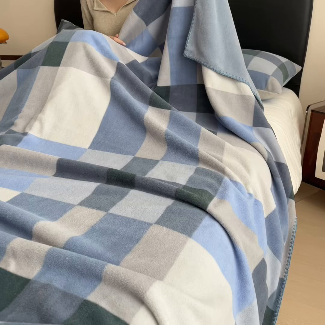 91家纺网 家纺一手货源 找家纺 慕木家纺 2025新款高克重印花仿羊绒双层毛毯毛毯毯子（可供跨境提供买家秀） 冰蓝格序-蓝灰