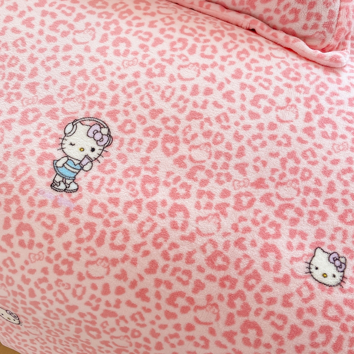 91家纺网 家纺一手货源 找家纺 弗苓家纺 2025新款加厚保暖双面牛奶绒四件套 豹纹KT-粉