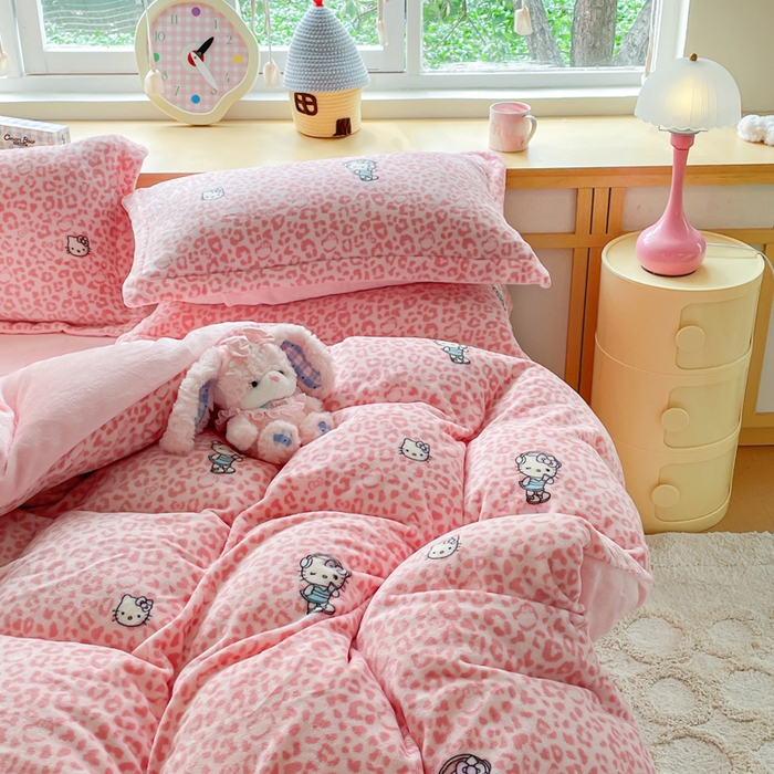 91家纺网 家纺一手货源 找家纺 弗苓家纺 2025新款加厚保暖双面牛奶绒四件套 豹纹KT-粉