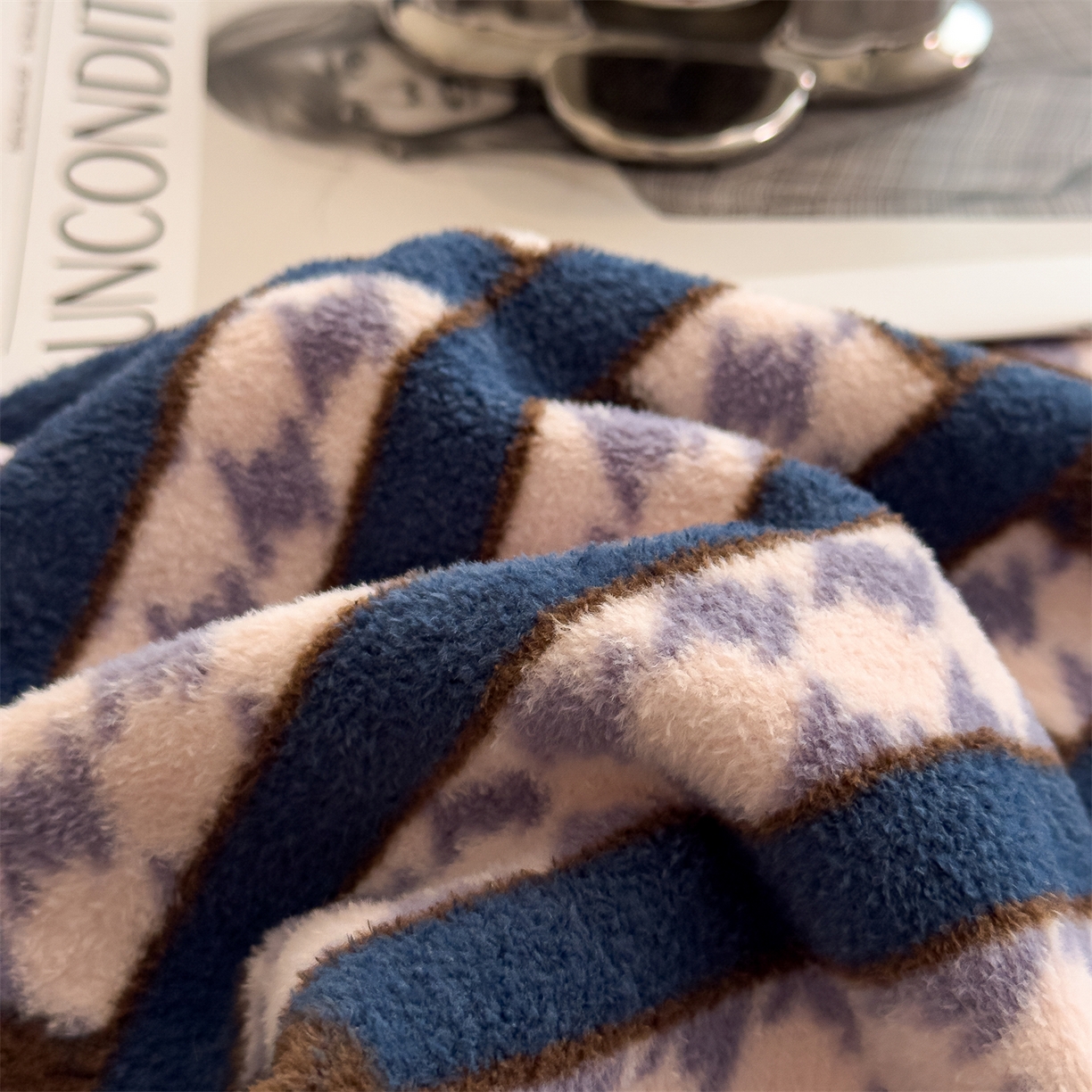 91家纺网 家纺一手货源 找家纺 慕木家纺 2025新款高克重印花仿羊绒双层毛毯毛毯毯子（可供跨境提供买家秀） 都市织梦-粉