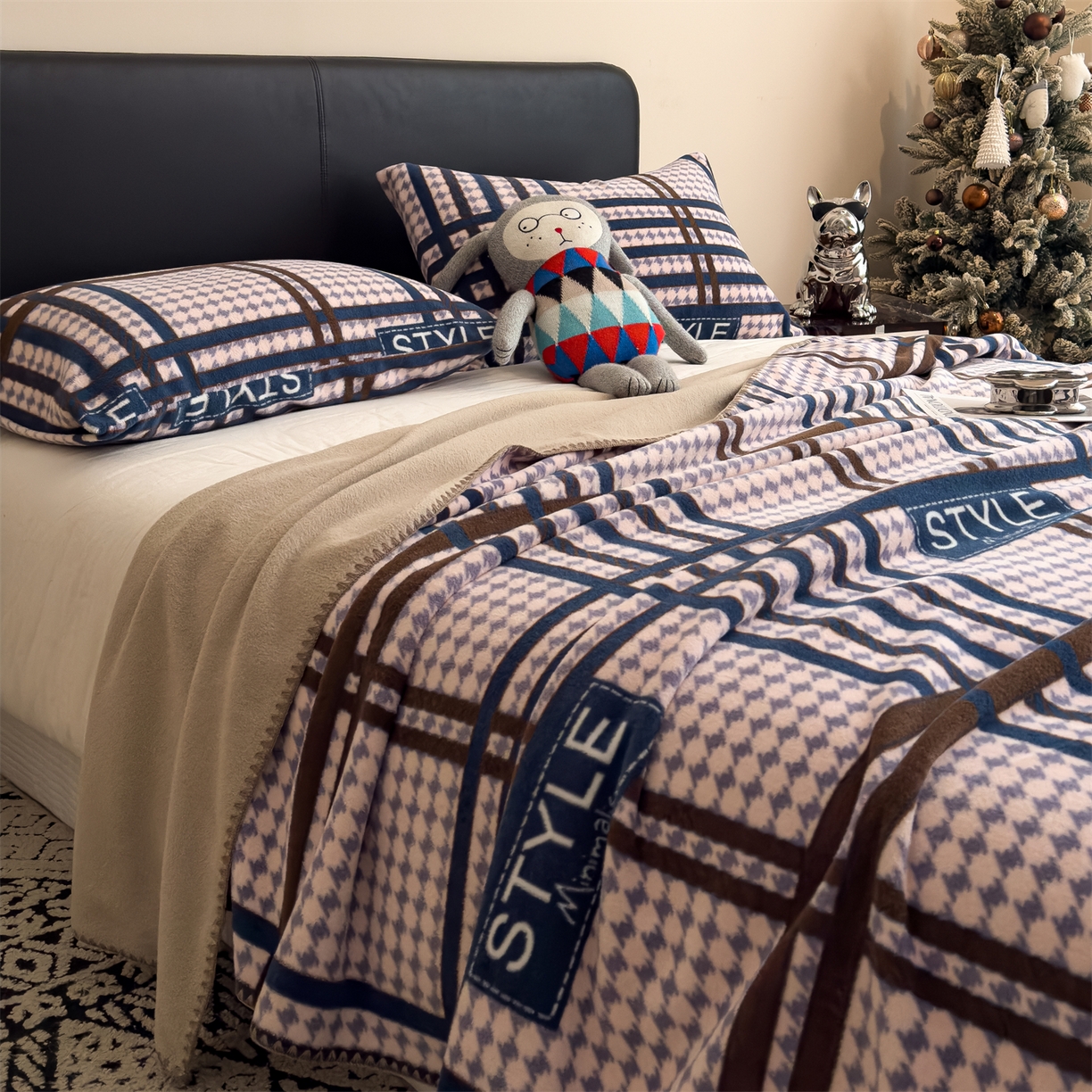 91家纺网 家纺一手货源 找家纺 慕木家纺 2025新款高克重印花仿羊绒双层毛毯毛毯毯子（可供跨境提供买家秀） 都市织梦-粉