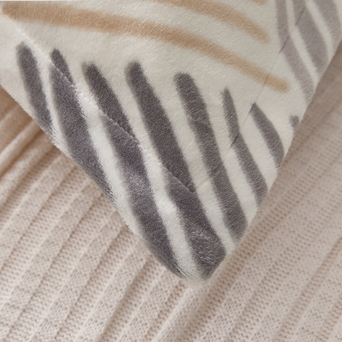 91家纺网 家纺一手货源 找家纺 翎盈家纺 2025新款冬季小清新牛奶绒双人枕套 柏拉图灰