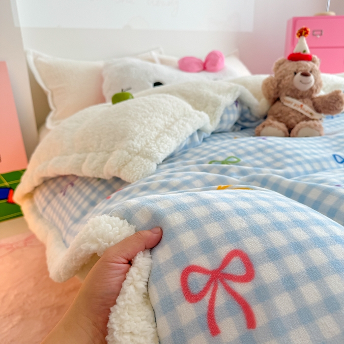 91家纺网 家纺一手货源 找家纺 艾特你 2025新款多功能羊羔绒牛奶绒单毛毯单被套 羊-彩色物语蓝