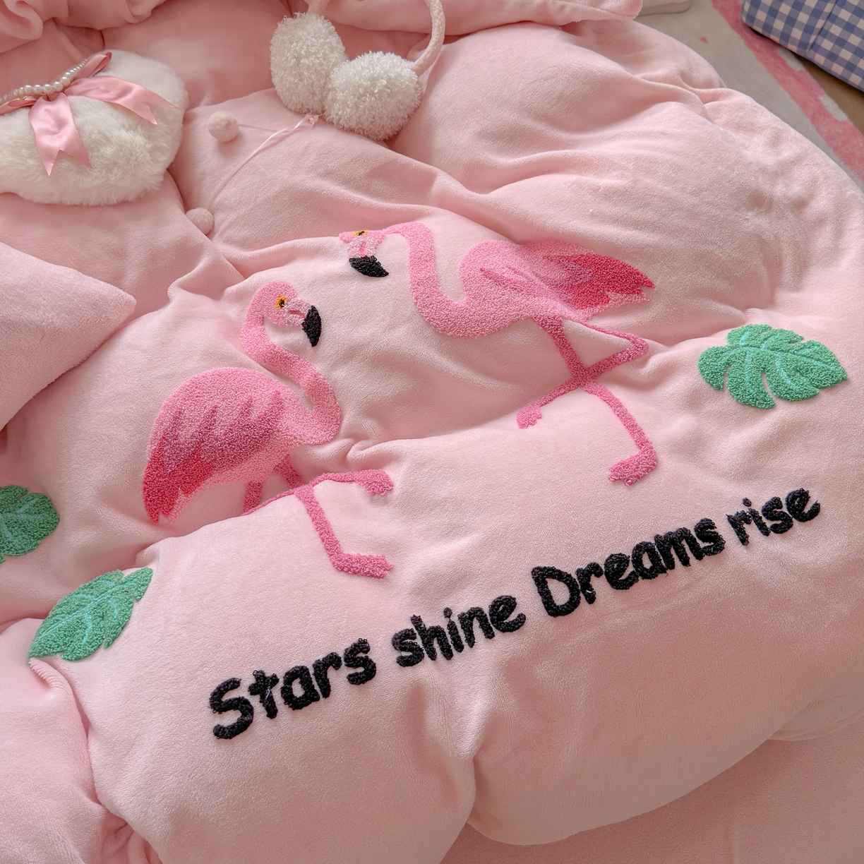 91家纺网 家纺一手货源 找家纺 （总）优卡迪家纺馆 2025新款牛奶绒毛巾绣四件套 下载文件包含买家秀