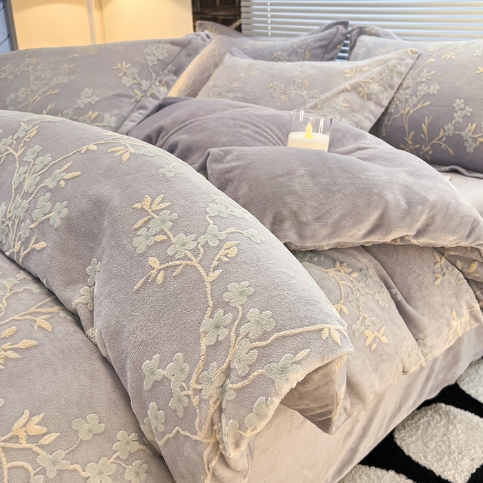 91家纺网 家纺一手货源 找家纺 （总）寐居家纺 2025新款3D烂花牛奶绒四件套