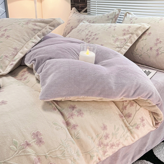 91家纺网 家纺一手货源 找家纺 寐居家纺 2025新款3D烂花牛奶绒四件套 花想容-米白