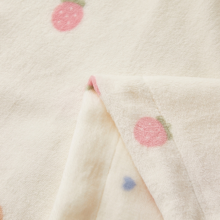 91家纺网 家纺一手货源 找家纺 翎盈家纺 2025新款冬季小清新牛奶绒双人枕套 草莓萌宝