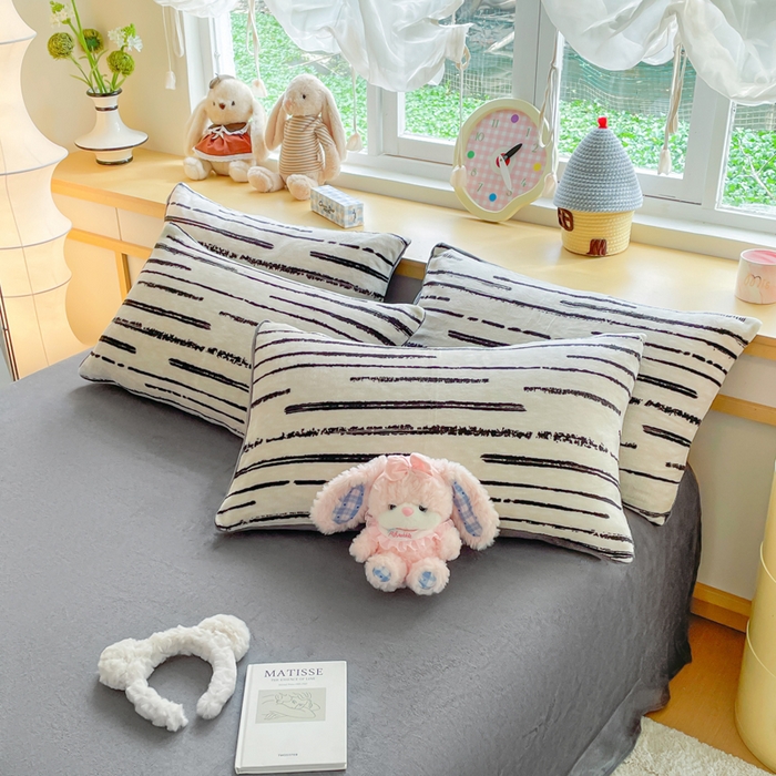 91家纺网 家纺一手货源 找家纺 弗苓家纺 2025新款加厚保暖双面牛奶绒四件套 摩登