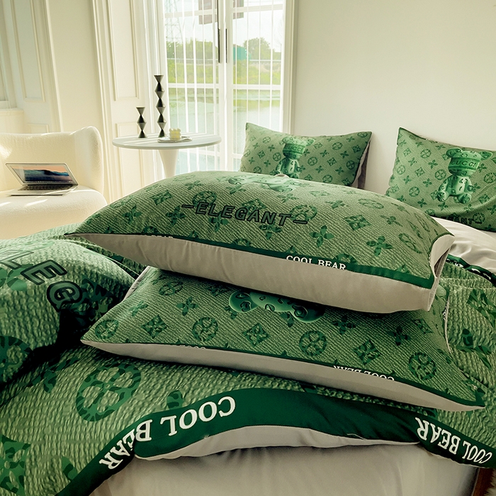 91家纺网 家纺一手货源 找家纺 色鬼布艺高端家居主号 2025秋冬新款网红款水洗棉四季款四件套 豹纹熊-绿