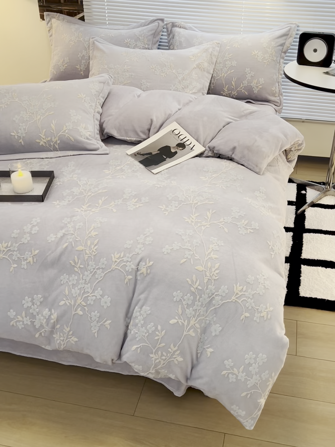 91家纺网 家纺一手货源 找家纺 寐居家纺 2025新款3D烂花牛奶绒四件套 花想容-紫灰