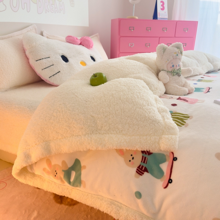 91家纺网 家纺一手货源 找家纺 艾特你 2025新款多功能羊羔绒牛奶绒单毛毯单被套 羊-花间兔