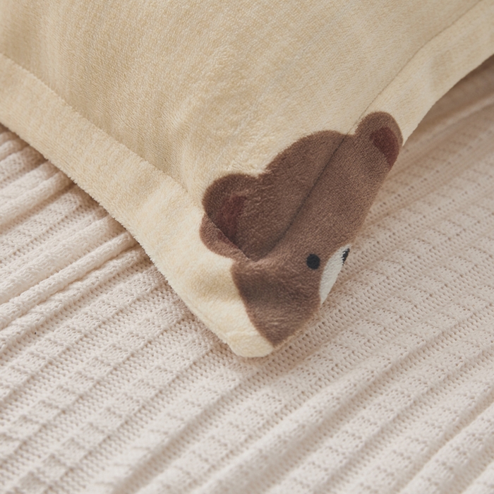 91家纺网 家纺一手货源 找家纺 翎盈家纺 2025新款冬季小清新牛奶绒双人枕套 开心小熊