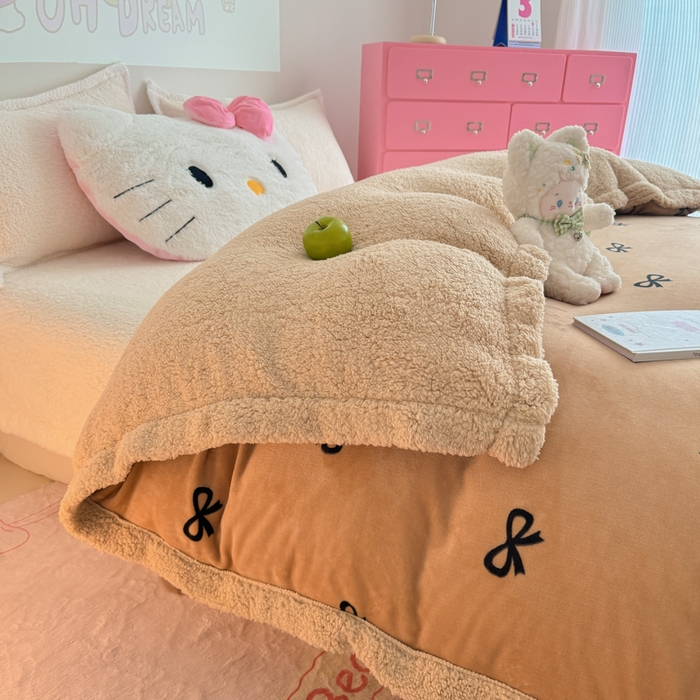 91家纺网 家纺一手货源 找家纺 艾特你 2025新款多功能羊羔绒牛奶绒单毛毯单被套 羊-卡布基诺