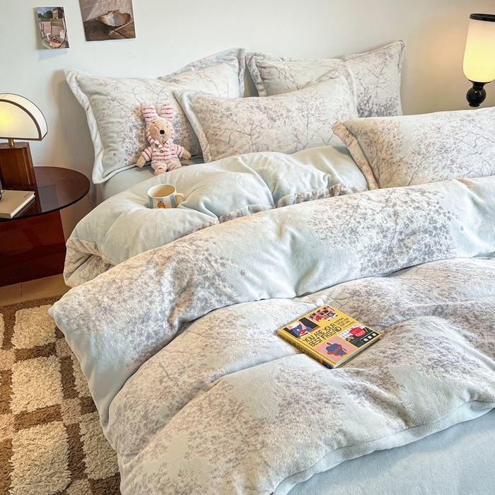 91家纺网 家纺一手货源 找家纺 寐居家纺 2025新款3D烂花牛奶绒四件套 浅梦絮语