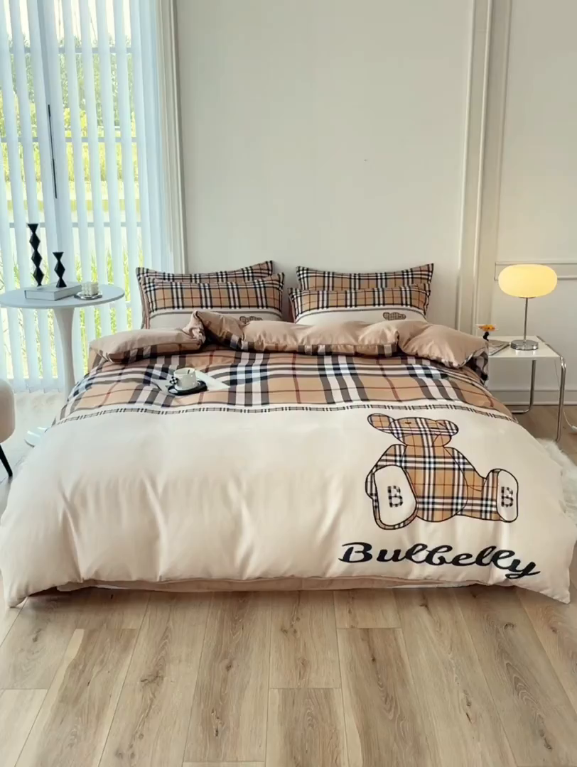 91家纺网 家纺一手货源 找家纺 色鬼布艺高端家居主号 2025秋冬新款网红款水洗棉四季款四件套 格子熊