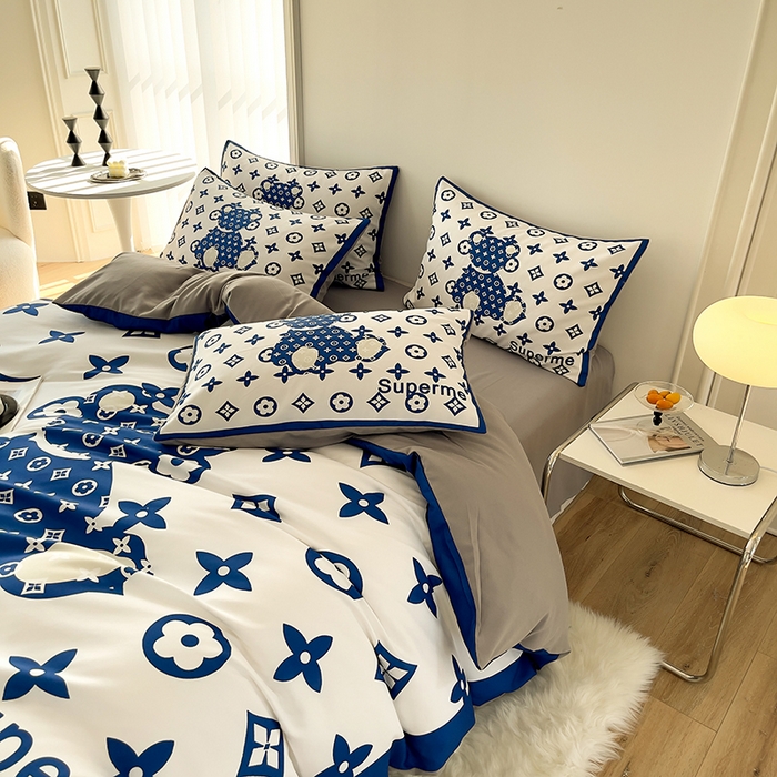 91家纺网 家纺一手货源 找家纺 色鬼布艺高端家居主号 2025秋冬新款网红款水洗棉四季款四件套 公仔蓝