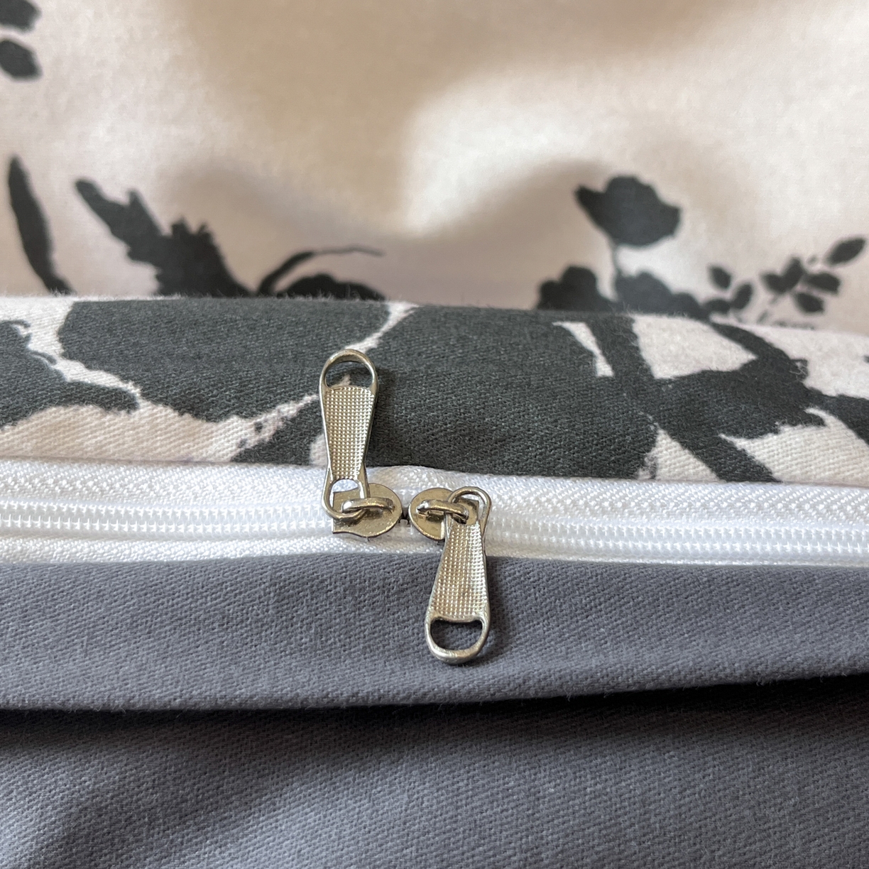 91家纺网 家纺一手货源 找家纺 卧趣家纺 2025秋冬新品法式复古全棉A类磨毛四件套 花知语