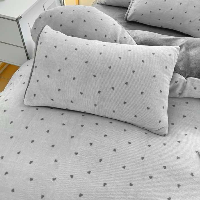 91家纺网 家纺一手货源 找家纺 弗苓家纺 2025新款加厚保暖双面牛奶绒四件套 甜心-灰