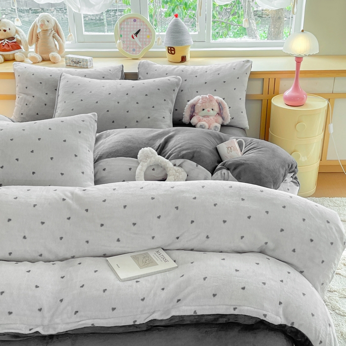 91家纺网 家纺一手货源 找家纺 弗苓家纺 2025新款加厚保暖双面牛奶绒四件套 甜心-灰