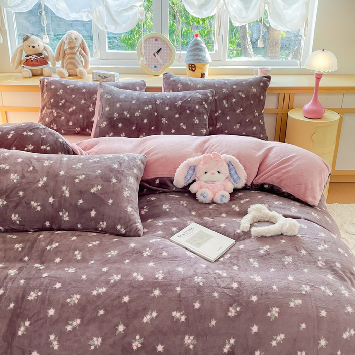 91家纺网 家纺一手货源 找家纺 弗苓家纺 2025新款加厚保暖双面牛奶绒四件套 香草紫花