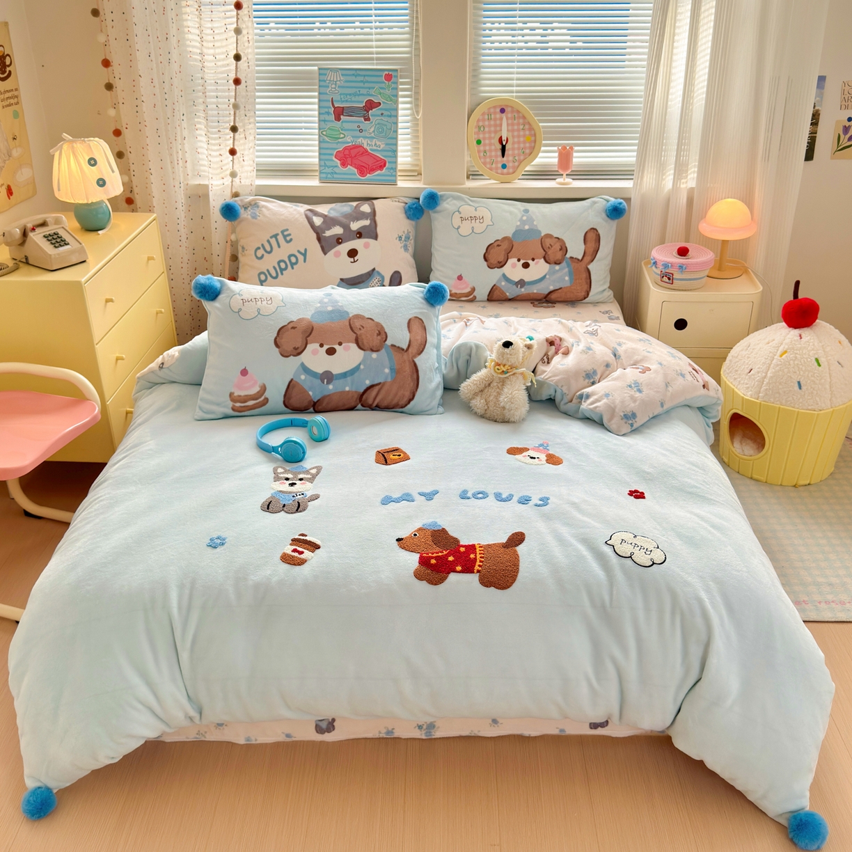 91家纺网 家纺一手货源 找家纺 寐居家纺 2025新款毛球毛巾绣牛奶绒四件套 毛球球·巴克汪仔