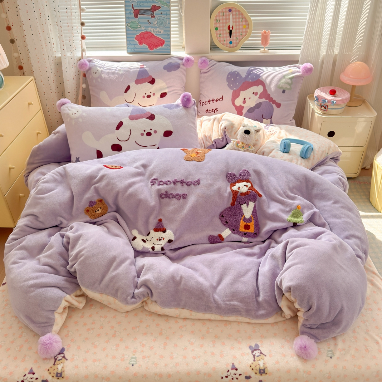 寐居家纺 2025新款毛球毛巾绣牛奶绒四件套 毛球球·豆蔻女孩