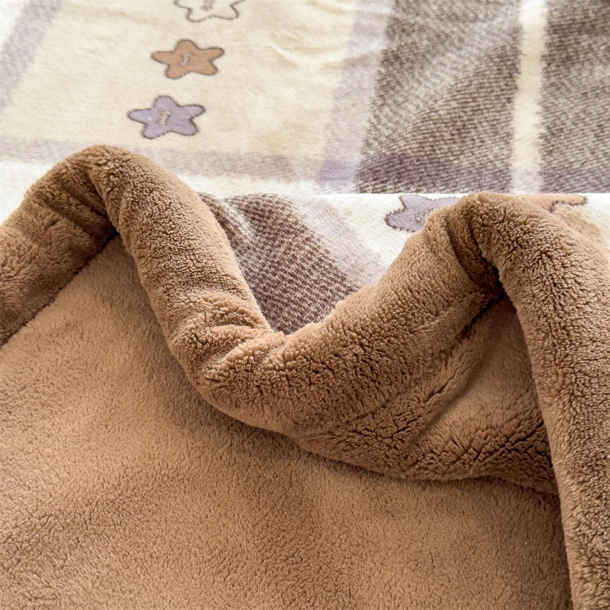 91家纺网 家纺一手货源 找家纺 慕木家纺 2025新款高克重印花牛奶绒云锦绒双层毛毯毛毯毯子（可供跨境提供买家秀） 双层毛毯-菲拉格+咖