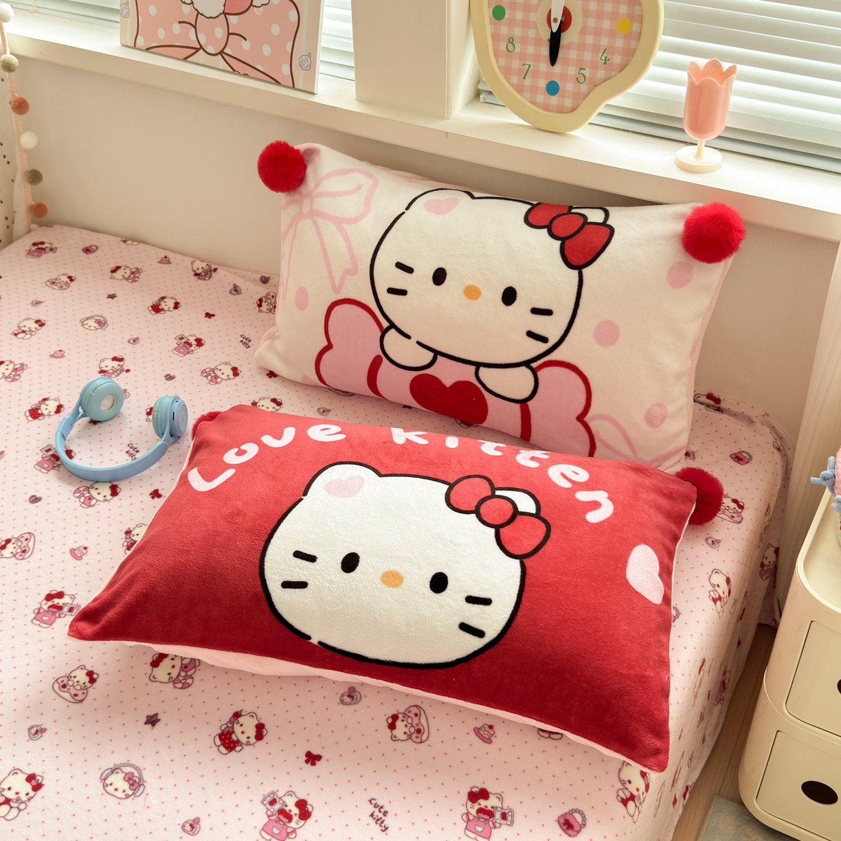 91家纺网 家纺一手货源 找家纺 寐居家纺 2025新款毛球毛巾绣牛奶绒四件套 毛球球·心动KT喵