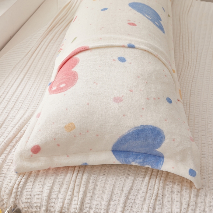 91家纺网 家纺一手货源 找家纺 翎盈家纺 2025新款冬季小清新牛奶绒双人枕套 炫彩爱心