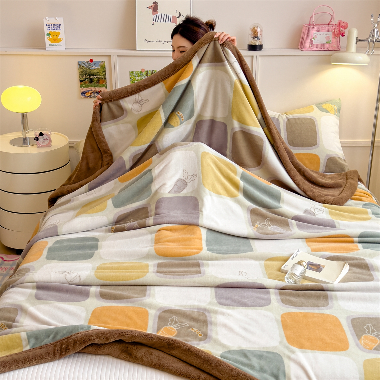 91家纺网 家纺一手货源 找家纺 慕木家纺 2025新款高克重印花牛奶绒云锦绒双层毛毯毛毯毯子（可供跨境提供买家秀） 双层毛毯-魔方格子+咖