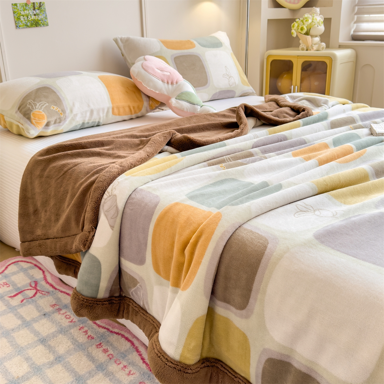 91家纺网 家纺一手货源 找家纺 慕木家纺 2025新款高克重印花牛奶绒云锦绒双层毛毯毛毯毯子（可供跨境提供买家秀） 双层毛毯-魔方格子+咖