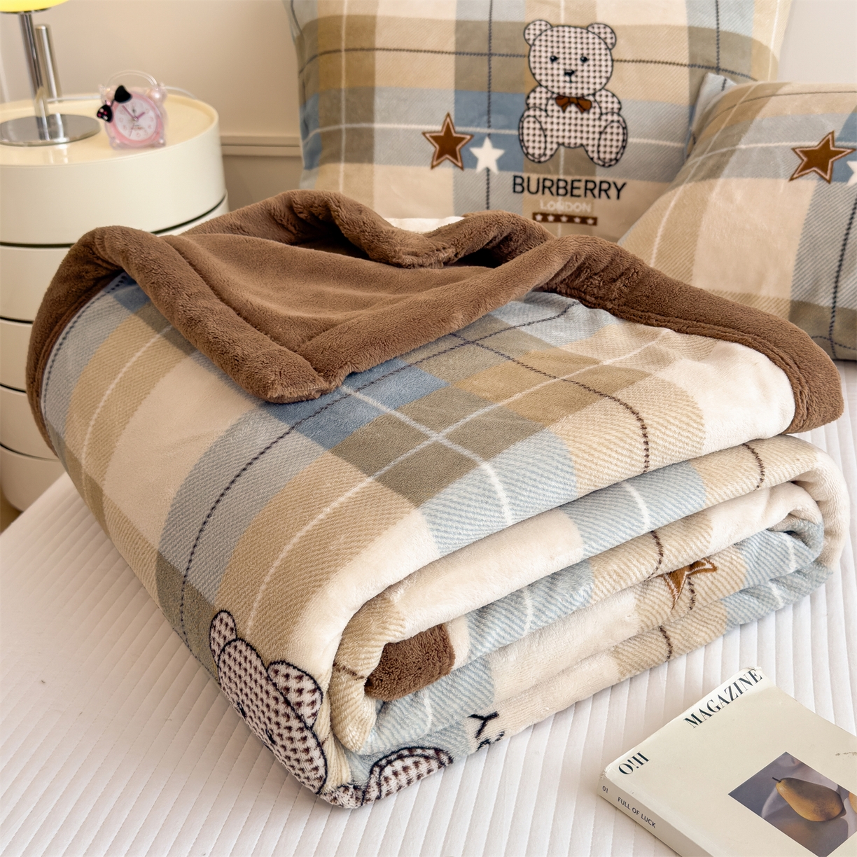 91家纺网 家纺一手货源 找家纺 慕木家纺 2025新款高克重印花牛奶绒云锦绒双层毛毯毛毯毯子（可供跨境提供买家秀） 双层毛毯-绿格熊+咖