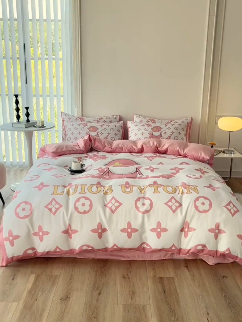 91家纺网 家纺一手货源 找家纺 色鬼布艺高端家居主号 2025秋冬新款网红款水洗棉四季款四件套 太阳花粉