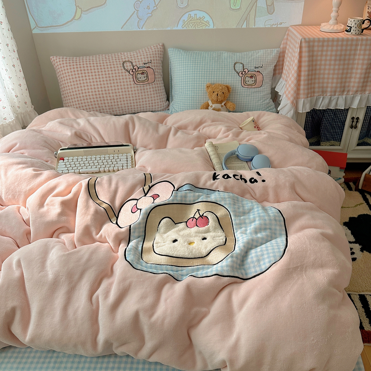 91家纺网 家纺一手货源 找家纺 （总）桃子家居 2025新款A类兔毛贴布绣刺绣牛奶绒四件套