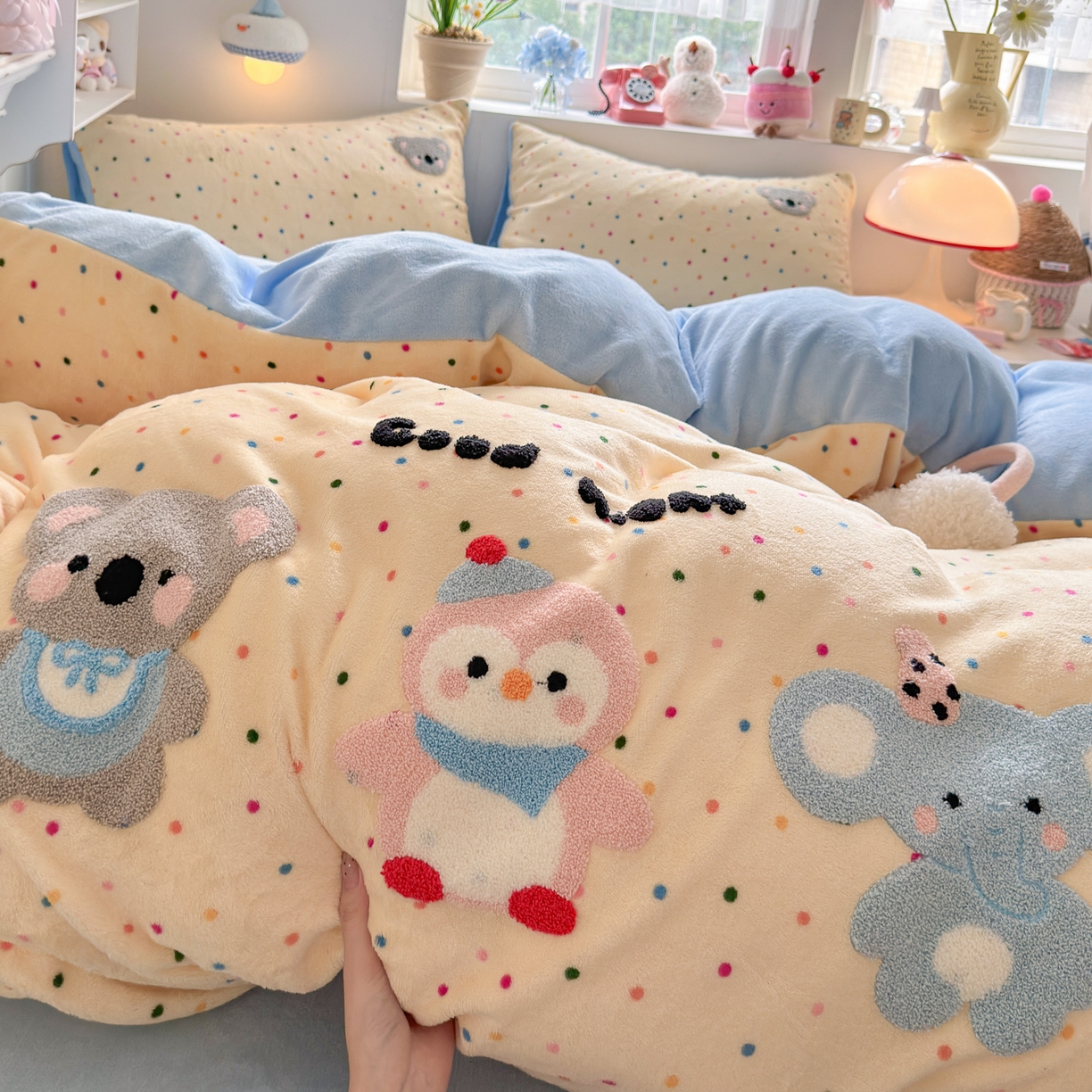 91家纺网 家纺一手货源 找家纺 优卡迪家纺馆 2025新款牛奶绒毛巾绣四件套 下载文件包含买家秀 波点萌宠-奶黄