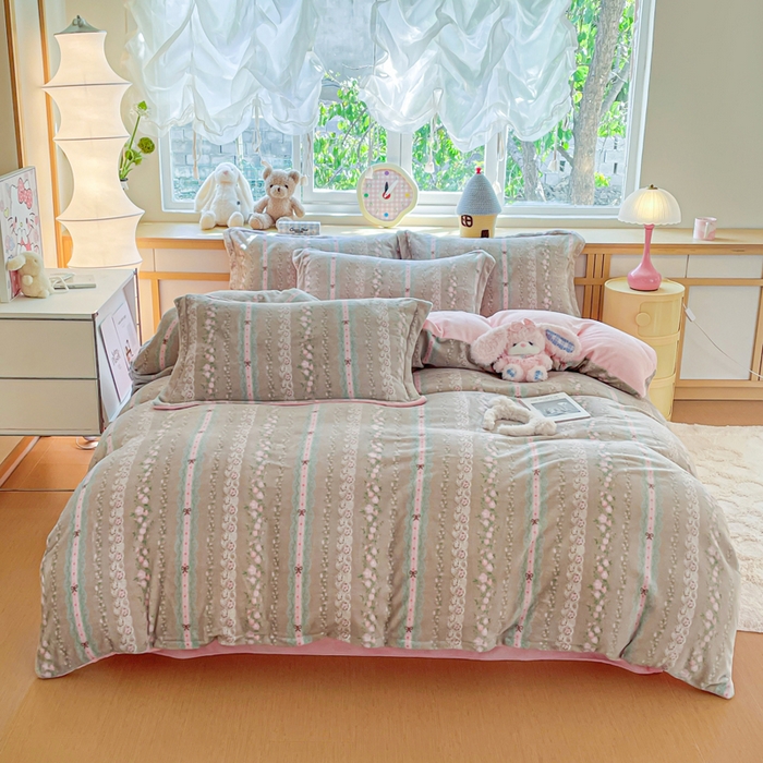 91家纺网 家纺一手货源 找家纺 典曼家纺 2025新款加厚保暖双面牛奶绒四件套 南法假日