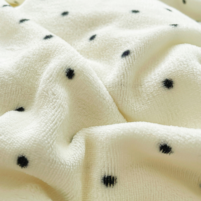 91家纺网 家纺一手货源 找家纺 典曼家纺 2025新款加厚保暖双面牛奶绒四件套 小点点