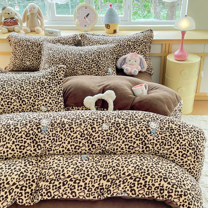 91家纺网 家纺一手货源 找家纺 典曼家纺 2025新款加厚保暖双面牛奶绒四件套 豹纹KT- 咖