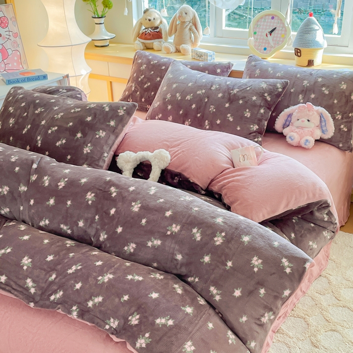 91家纺网 家纺一手货源 找家纺 典曼家纺 2025新款加厚保暖双面牛奶绒四件套 香草紫花
