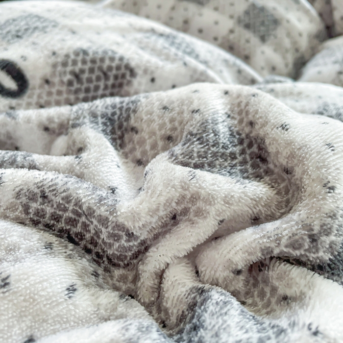 91家纺网 家纺一手货源 找家纺 典曼家纺 2025新款加厚保暖双面牛奶绒四件套 方糖蝴蝶结