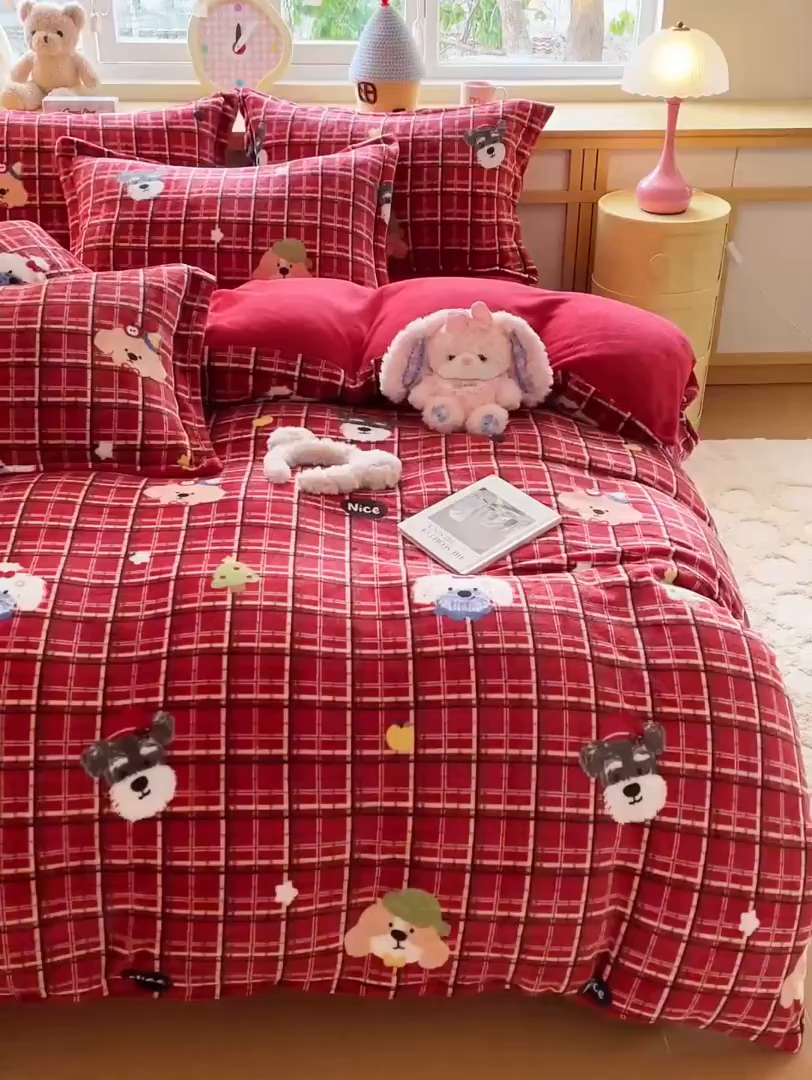 91家纺网 家纺一手货源 找家纺 典曼家纺 2025新款加厚保暖双面牛奶绒四件套 圣诞汪
