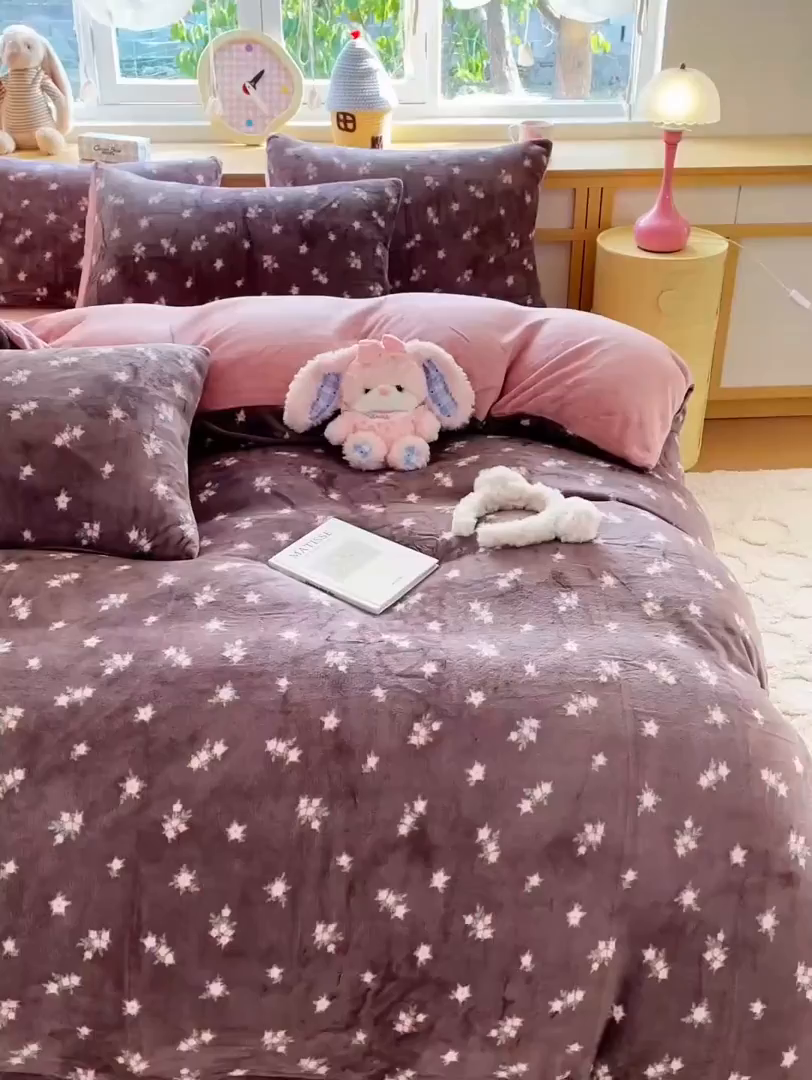 91家纺网 家纺一手货源 找家纺 典曼家纺 2025新款加厚保暖双面牛奶绒四件套 香草紫花