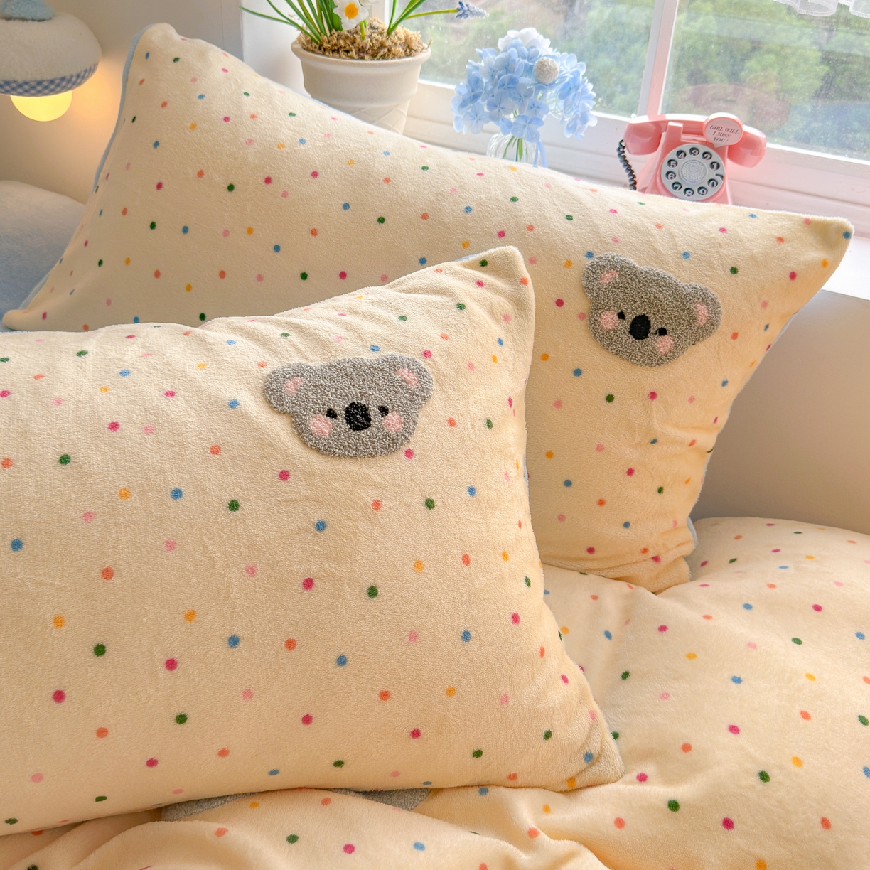 91家纺网 家纺一手货源 找家纺 优卡迪家纺馆 2025新款牛奶绒毛巾绣四件套 下载文件包含买家秀 波点萌宠-奶黄